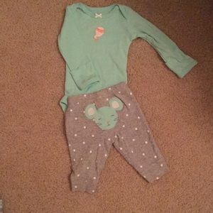 Carters newborn outfit set